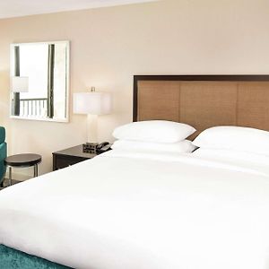 Zimmer mit Kingsize-Bett